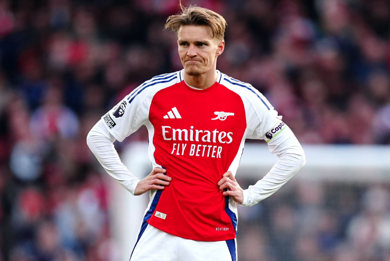 Odegaard dính chấn thương đầu gối, có thể nghỉ thi đấu tới 8 tuần